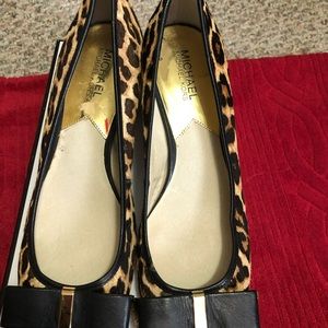 Women’s size 10 low heel calf hair and leather shoes micheal kors